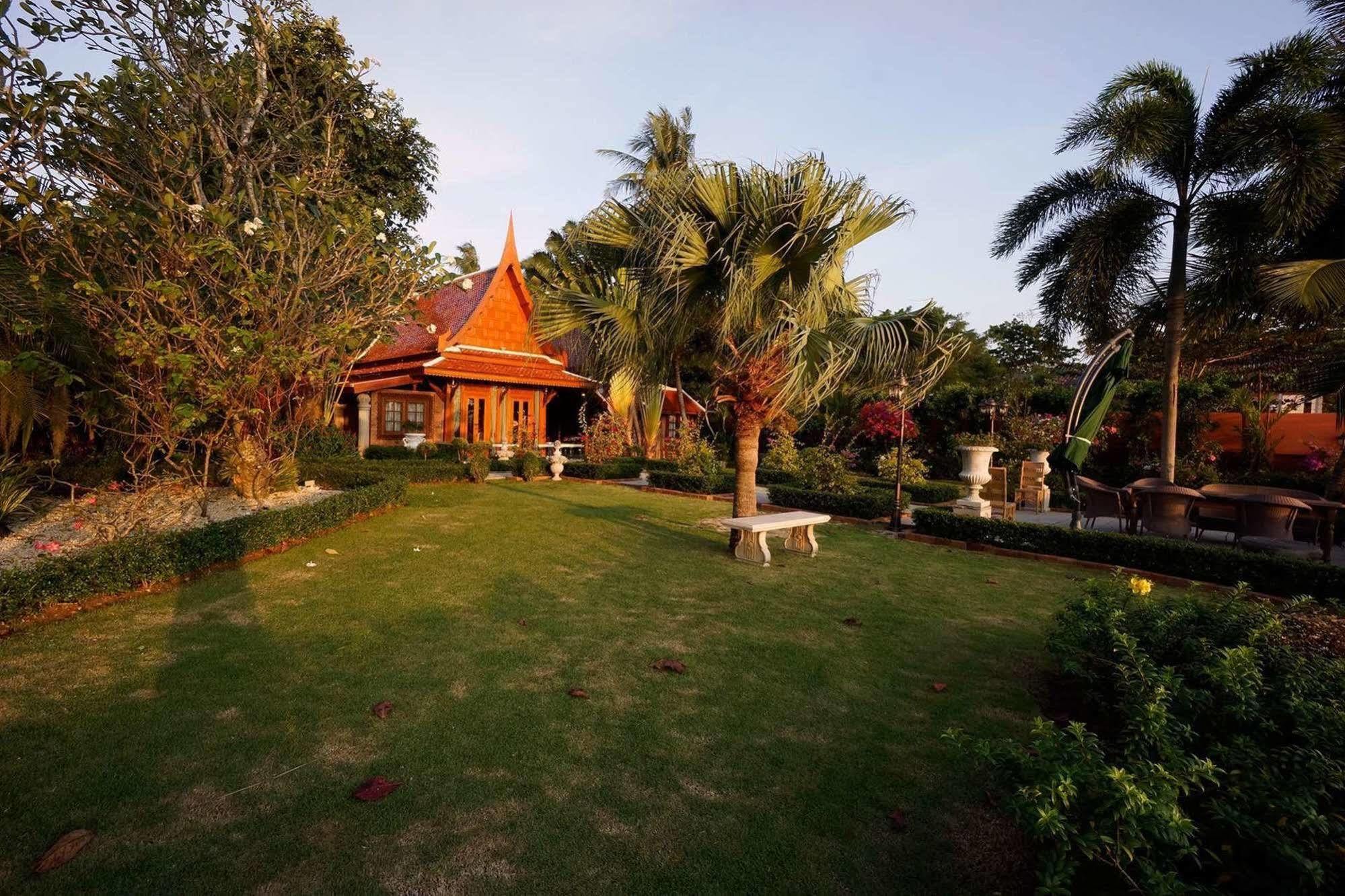 Baan Sang Pathum Hotel Rawai Exterior photo
