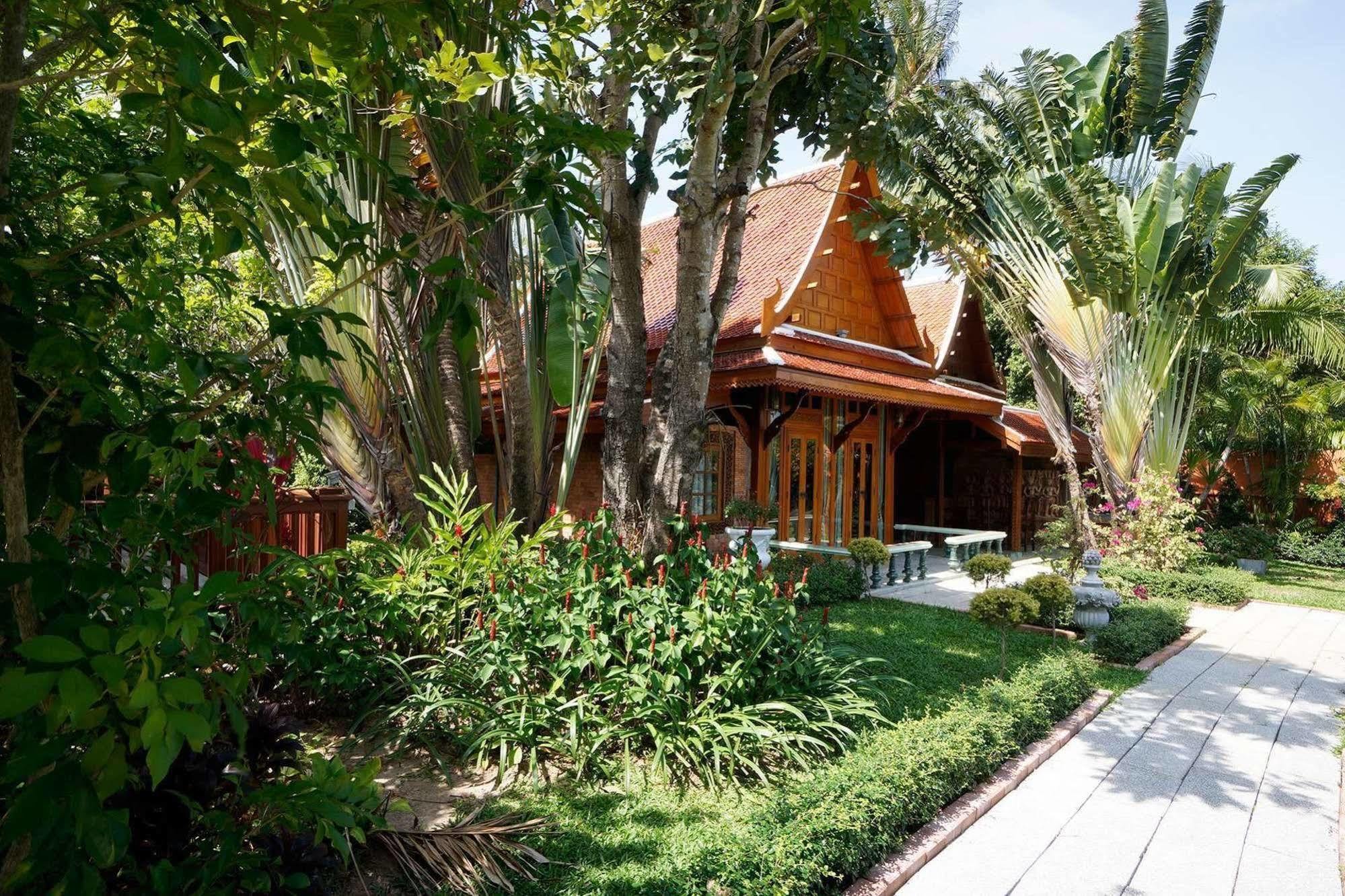 Baan Sang Pathum Hotel Rawai Exterior photo
