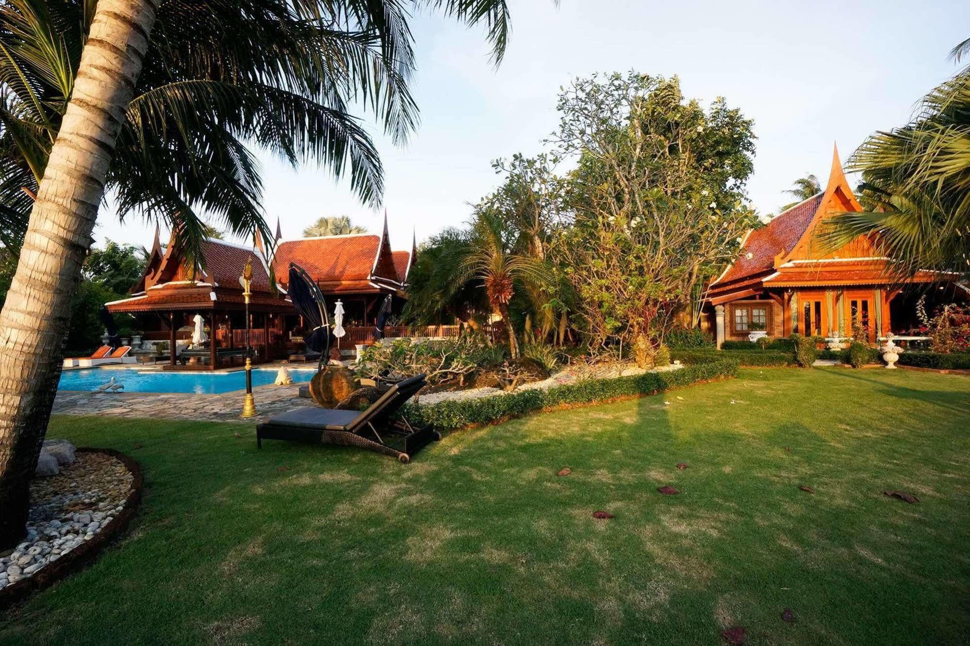 Baan Sang Pathum Hotel Rawai Exterior photo